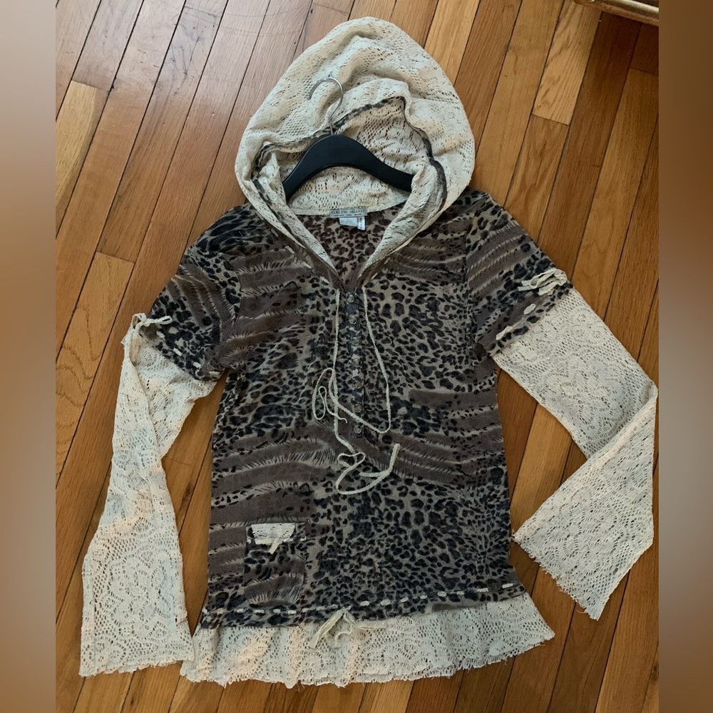 Unique Alberto Makali hooded top ! Sheer animal print with beige lace!